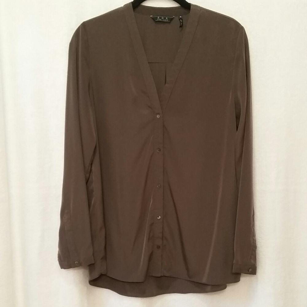 ZOA New York Women's Olive V Neck Button Down  Top 0016